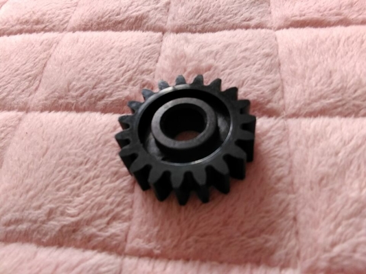 20303220-00 / H153654-00 ШЕСТЕРНЯ TEETH-19 ДЛЯ minilab LPS 24PRO Noritsu поставщик